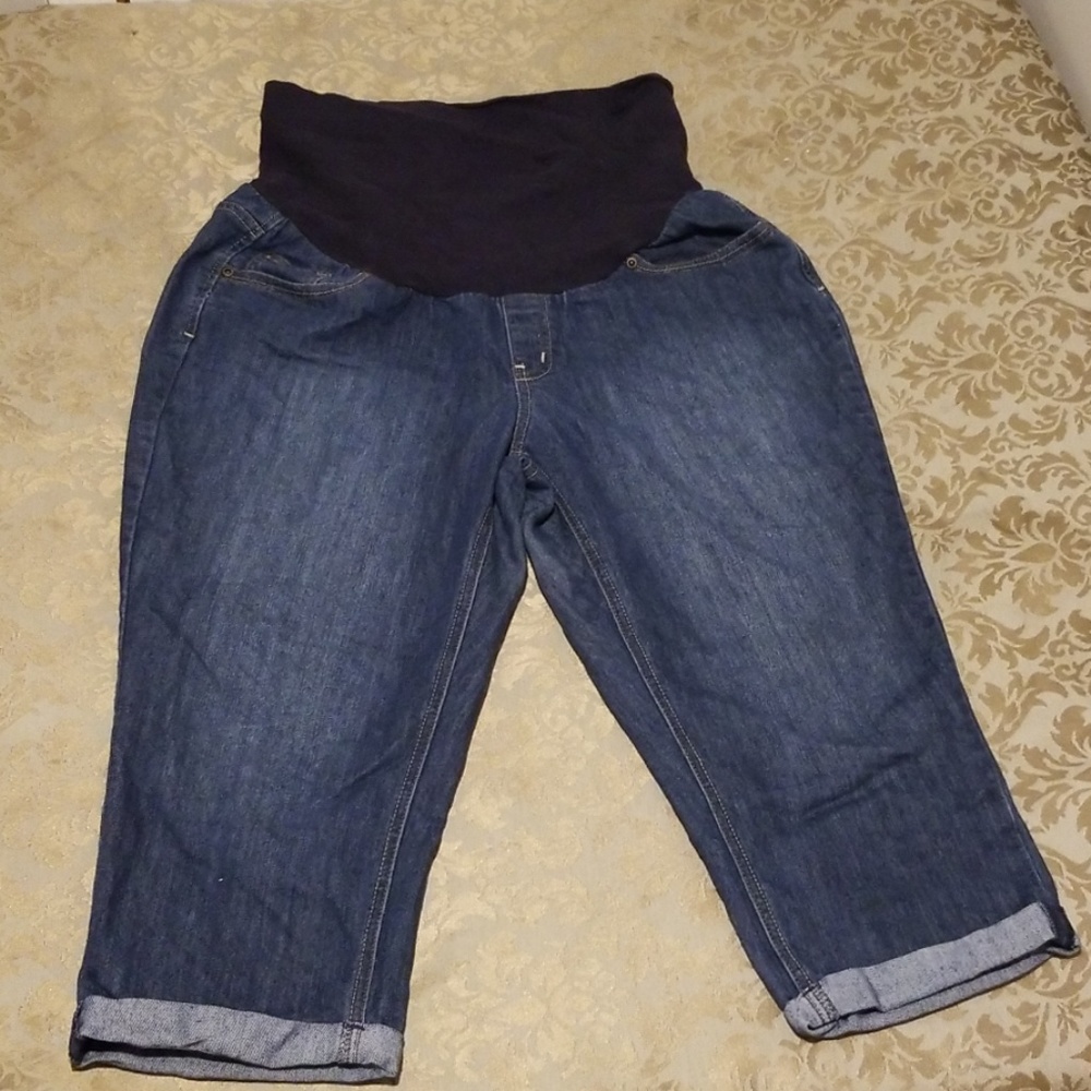 Maternity Capris